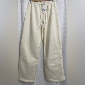 Zara Women’s Cream Joggers pants/ size small